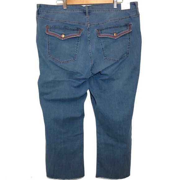 Vintage America Demi Boot-y Mid Rise Crop Bootcut - Picture 5 of 7